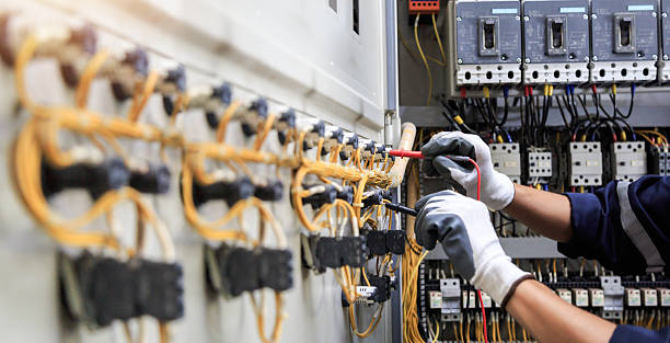 Professional Electrician technician working in Greene, IA